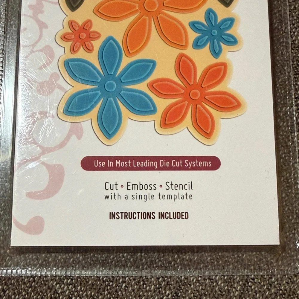 Spellbinders Shapeabilities Sun Kissed Flower HDC 734 NWT